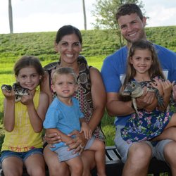 Everglades Holiday Park - Family photo - Animal Encounters at Everglades Holiday Park