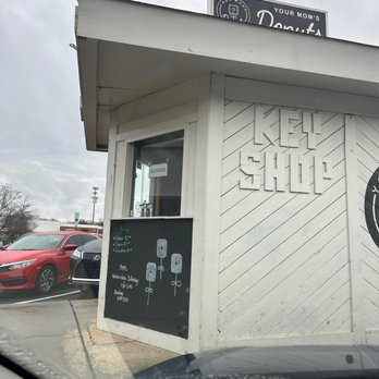 Your Mom's Donuts - Randomly closed all the time - Donuts Near Me - Charlotte, North Carolina