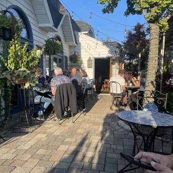 Ann's Italian Restaurant - Outdoor dining available - Italian Near Me - Hales Corners, Wisconsin
