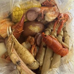 The Cajun Fried House - 2lb Cajun Seafood Combo