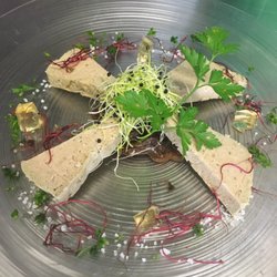 Auberge Communale de Berolle - Terrine de foie de volaille maison et son confit d'oignons