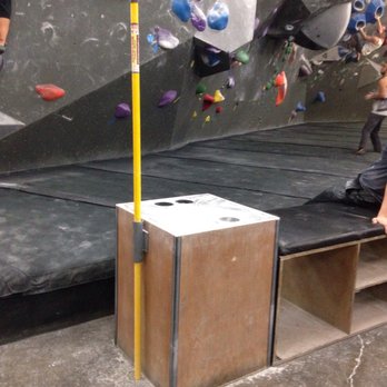 Bloc Shop - Chalk and brushes included! - Climbing Near Me - Montreal, Quebec