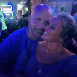 Riehles Neighborhood Bar & Grill