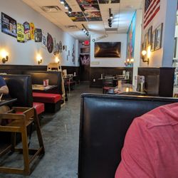 Friends Bethlehem Grill - Decor