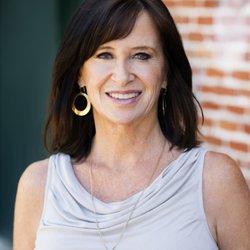 Kenwood Hearing Centers - Christine Diles, Au.D. Doctor of Audiology
