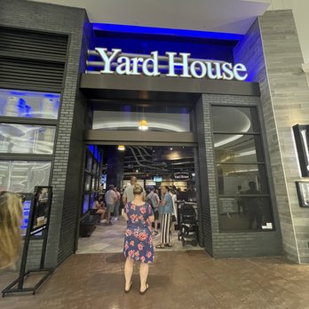 Yard House - Bars Near Me - East Rutherford, New Jersey Yard House - Bars Near Me - East Rutherford, New Jersey