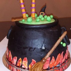 Cakes By Kari - Witches brew, fondant cake
