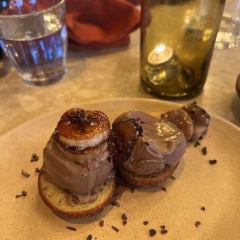 Leoncito - Dessert... forgot the name, but the server mentioned churro, chocolate ice cream, and bananas - Mexican Near Me - Las Vegas, Nevada Leoncito - Dessert... forgot the name, but the server mentioned churro, chocolate ice cream, and bananas - Mexican Near Me - Las Vegas, Nevada