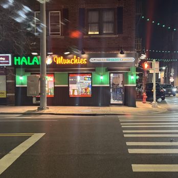 Halal Munchies - Great location - Halal Near Me - Fresh Meadows, New York
