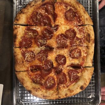 Resonate Brewery + Pizzeria - Pepperoni Pizza - Pizza Near Me - Bellevue, Washington Resonate Brewery + Pizzeria - Pepperoni Pizza - Pizza Near Me - Bellevue, Washington