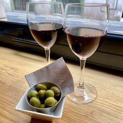 Gloria Hoyos - Red Wine and Olives