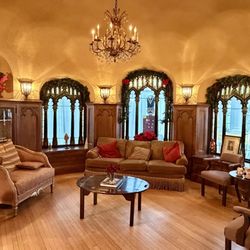 Kip's Castle - Sitting room