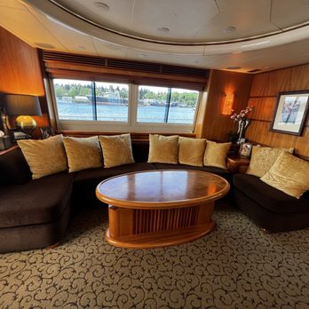 Scott and Tracy Events - Main salon - Boat Charters Near Me Scott and Tracy Events - Main salon - Boat Charters Near Me