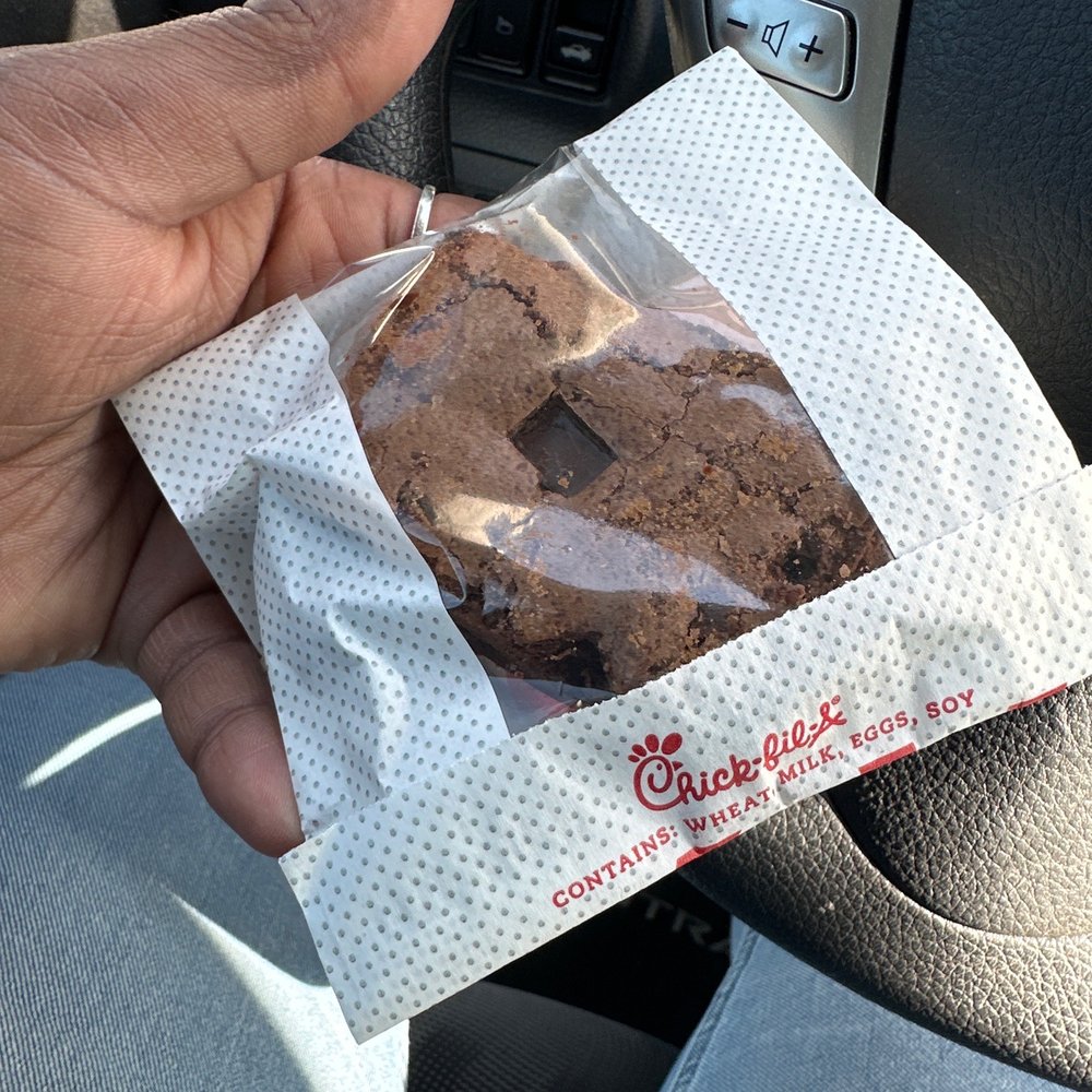 Chick-fil-A - ows a person holding a bag of cookies - Fast Food Near Me - Prosper, Texas Chick-fil-A - ows a person holding a bag of cookies - Fast Food Near Me - Prosper, Texas