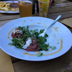 Tetleys Grill House - Killer Buffalo Morzarella Salad
