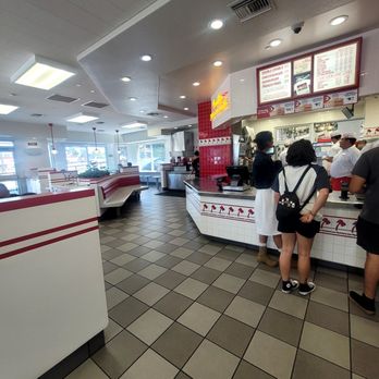 In-N-Out Burger - Inside while in line - Burgers Near Me - Daly City, California In-N-Out Burger - Inside while in line - Burgers Near Me - Daly City, California