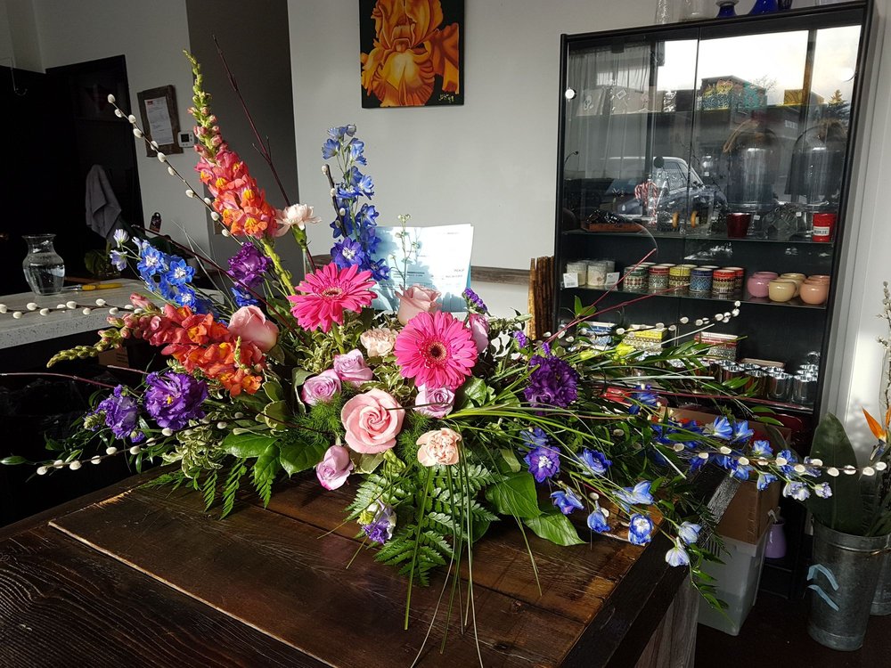 STEMZ FLORIST & TREASURES 21 Photos Florists 4105255 Richmond Road SW, Calgary, AB
