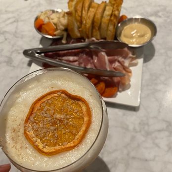Tipsy Putt - Pubs Near Me - Emeryville, California