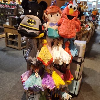 Gretchen's Hallmark Shop - Gift Shops Near Me - Pembroke Pines, Florida