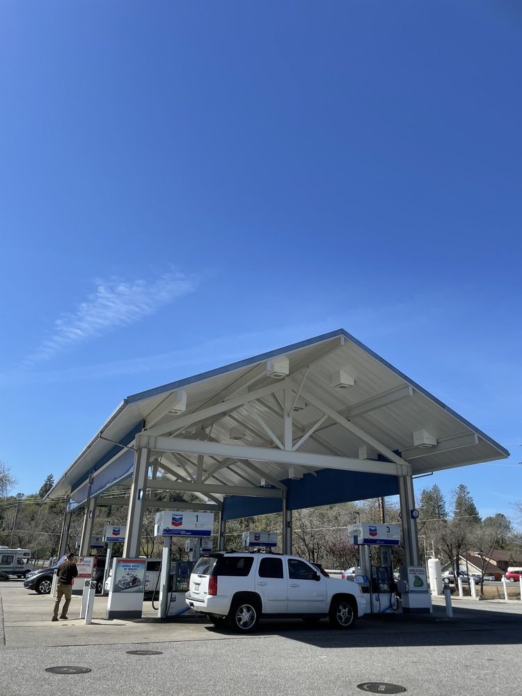 CHEVRON Updated August 2024 18 Photos & 15 Reviews 10021 Combie Rd, Auburn, California