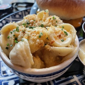 Black Sheep - Mac N ' Cheese - Wine Bars Near Me - Milwaukee, Wisconsin Black Sheep - Mac N ' Cheese - Wine Bars Near Me - Milwaukee, Wisconsin