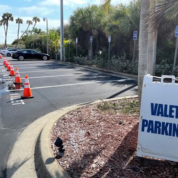 Hilton Cocoa Beach Oceanfront - Imaginary valet. - Hotels Near Me - Cocoa Beach, Florida Hilton Cocoa Beach Oceanfront - Imaginary valet. - Hotels Near Me - Cocoa Beach, Florida