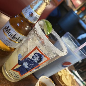 Kiki's Mexican Restaurant - Modelo and Horchata - Mexican Near Me - El Paso, Texas
