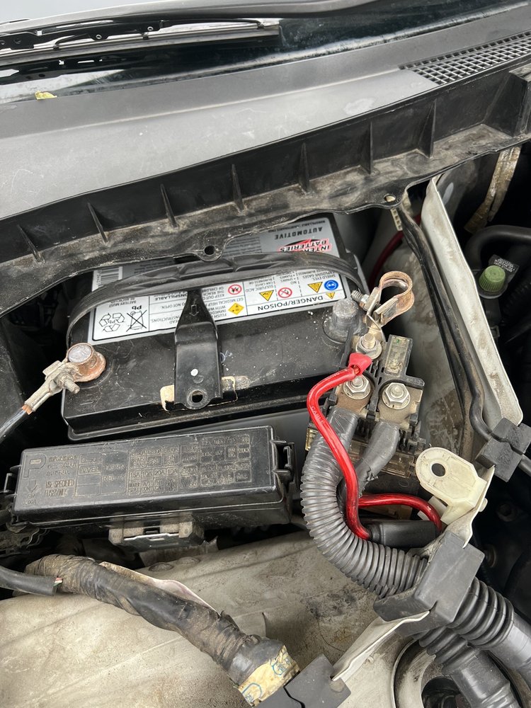 Eddie's Auto Repair, Rialto Roadtrippers