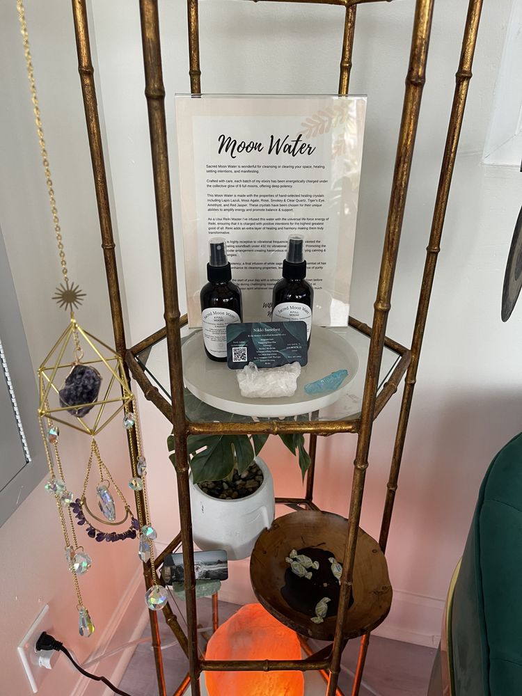 Taylored Acupuncture + Wellness Logo