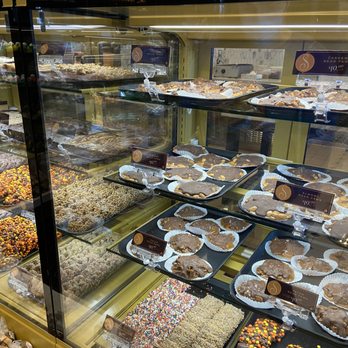 The Sweeterie Confectionery Kitchen - Bakeries Near Me - Hershey, Pennsylvania The Sweeterie Confectionery Kitchen - Bakeries Near Me - Hershey, Pennsylvania