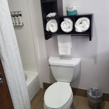 Holiday Inn Express Dublin - Hotels Near Me - Dublin, Virginia