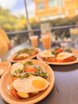 Snooze, an A.M. Eatery by null