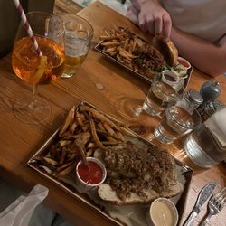 Bierhaul - Bratwurst sandwich & pulled pork sandwich