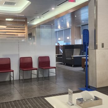Admirals Club - Airport Lounges Near Me - Houston, Texas