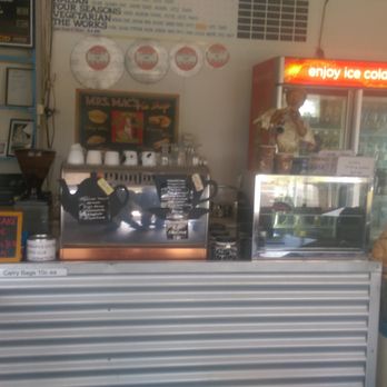 Morgan Riverview Cafe & Takeaway - Counter - Fast Food Near Me - Morgan, SA