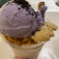 Mamasons Dirty Ice cream - Halo halo