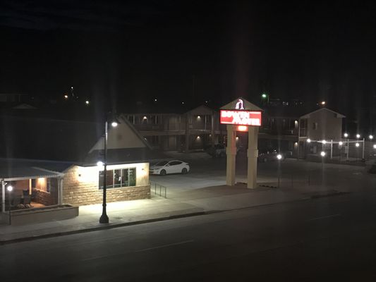 Bowen Motel by null