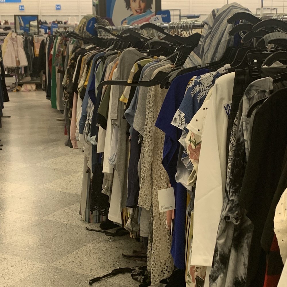 Ross Dress for Less - Stuff everywhere - Women's Clothing Near Me - Lexington, Kentucky Ross Dress for Less - Stuff everywhere - Women's Clothing Near Me - Lexington, Kentucky