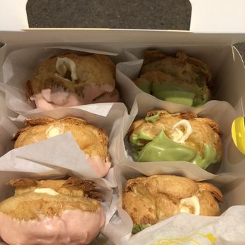 Beard Papa's - Assorted cream puffs strawberry topping and matcha - Desserts Near Me - Rancho Cucamonga, California