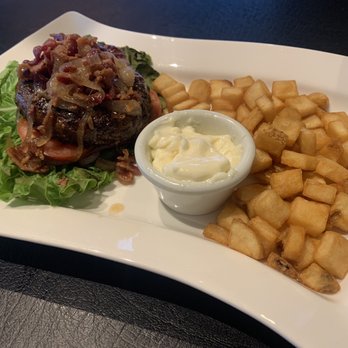 Eve on Adams - Bun-less burger and home fries. - Lounges Near Me - Tallahassee, Florida Eve on Adams - Bun-less burger and home fries. - Lounges Near Me - Tallahassee, Florida