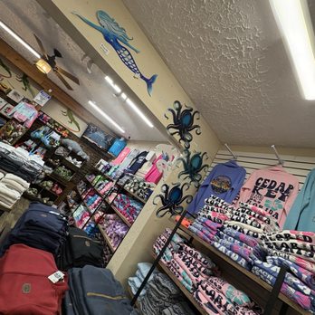 Dilly Dally Gally - Accessories Near Me - Cedar Key, Florida