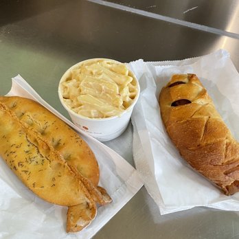 Beecher's Handmade Cheese - Mariachi Mac & Cheese Small ft Piroshkys - Cheese Shops Near Me - Seattle, Washington Beecher's Handmade Cheese - Mariachi Mac & Cheese Small ft Piroshkys - Cheese Shops Near Me - Seattle, Washington