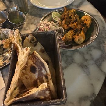 Dishoom - Chicken tikka with garlic naan - Indian Near Me - London, XGL
