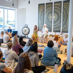 Flow Yoga