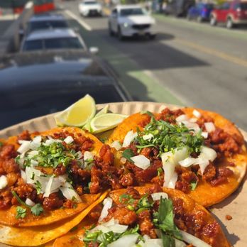 Bros Kitchen - Tacos de chorizo - Food Trucks Near Me - Hoboken, New Jersey