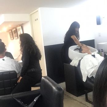 Atelier Rossmelgar - I always feel very welcome at Ross place! - Hair Salons Near Me - México, D.F., DIF Atelier Rossmelgar - I always feel very welcome at Ross place! - Hair Salons Near Me - México, D.F., DIF