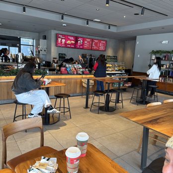 Starbucks - Coffee & Tea Near Me - Paramus, New Jersey