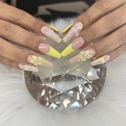 Beauteous Nails & Waxing
