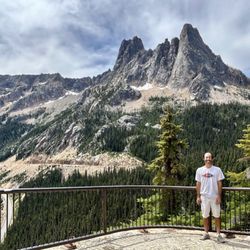 Washington Pass Observation Site - This is Washington Pass Observation Point.