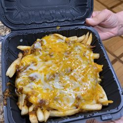 Famous Cafe - Large Chili Cheese Fries